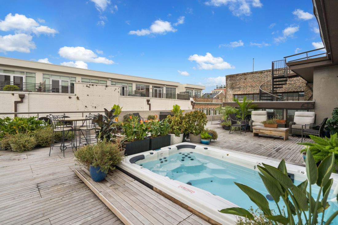 Swim spa set into the deck, 528 Wilkinson Street