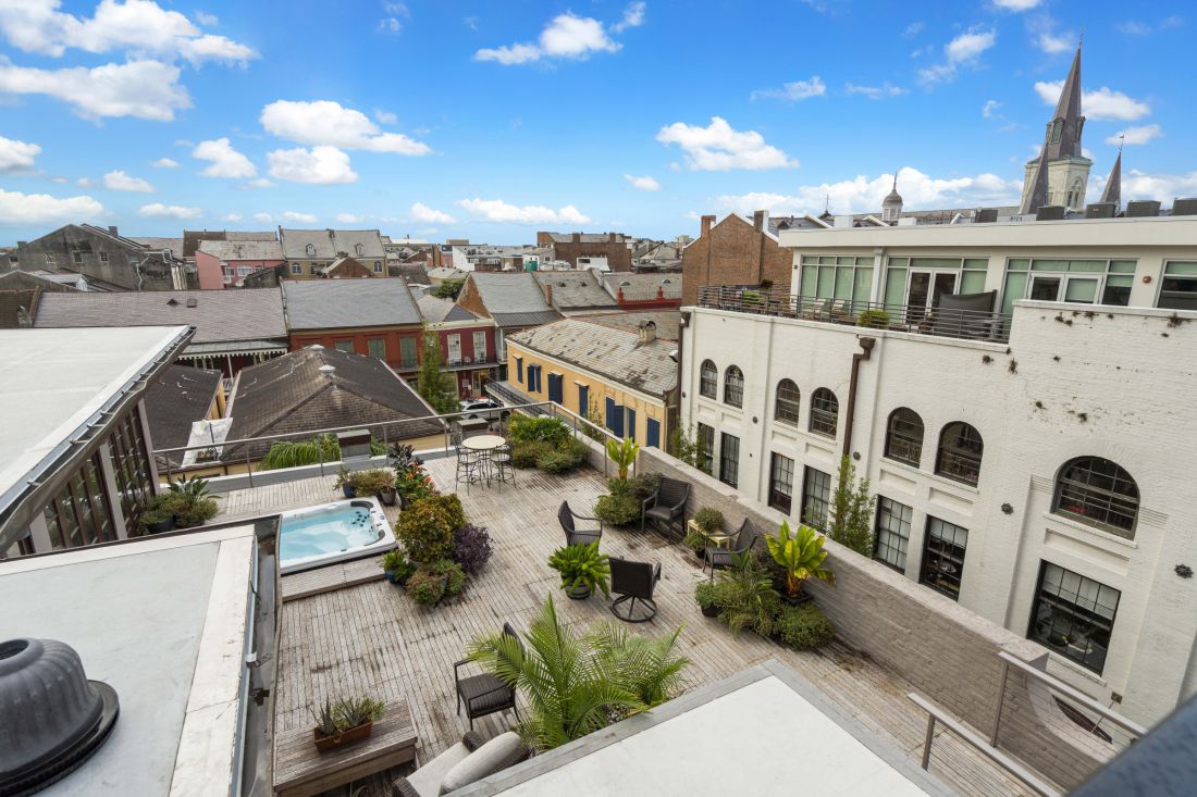The terrace from the upper deck, 528 Wilkinson Street