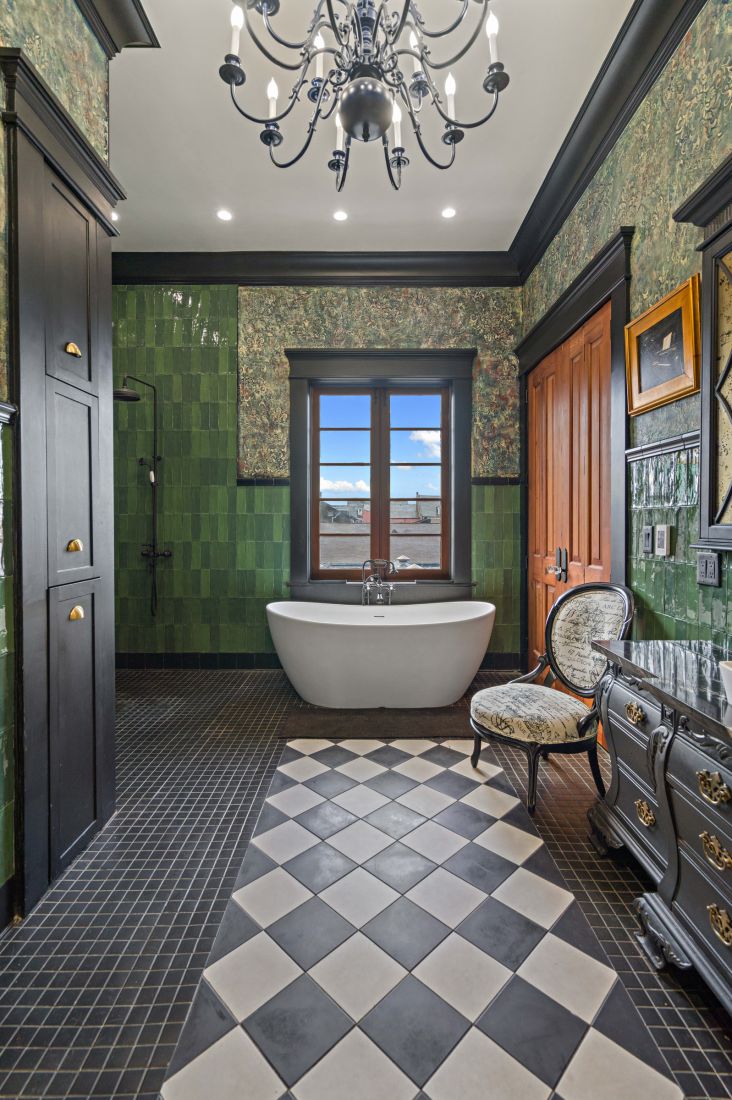 Bath in glazed green tile, 528 Wilkinson Street