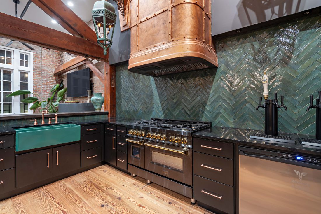 Kitchen with copper hood, 528 Wilkinson Street