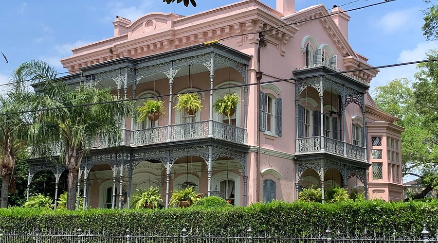 Garden District New Orleans luxury real estate — Greek Revival and Italianate mansion homes